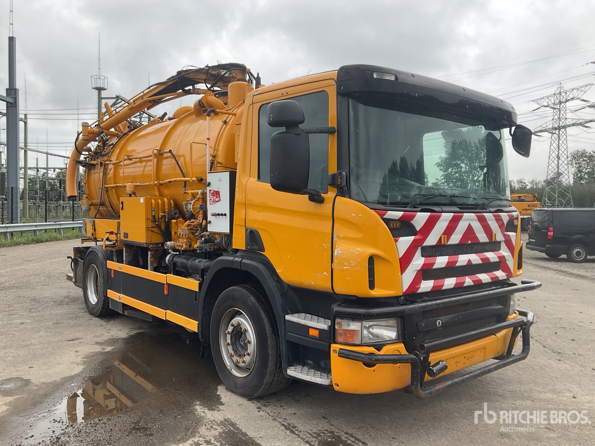 2007 Scania P270DB