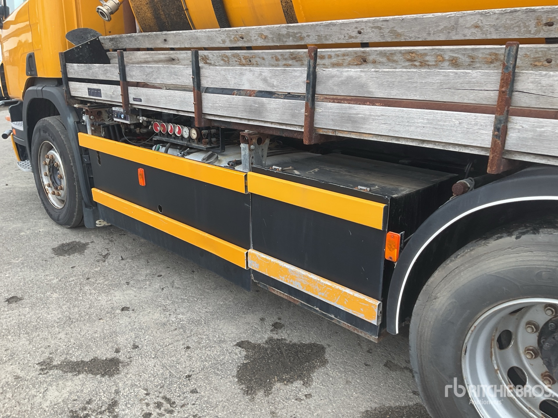 2007 Scania P270DB