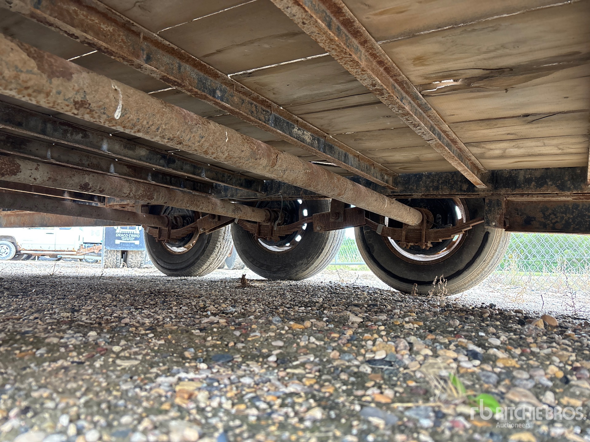 2021 Canada Trailer 24 FT TRI/A