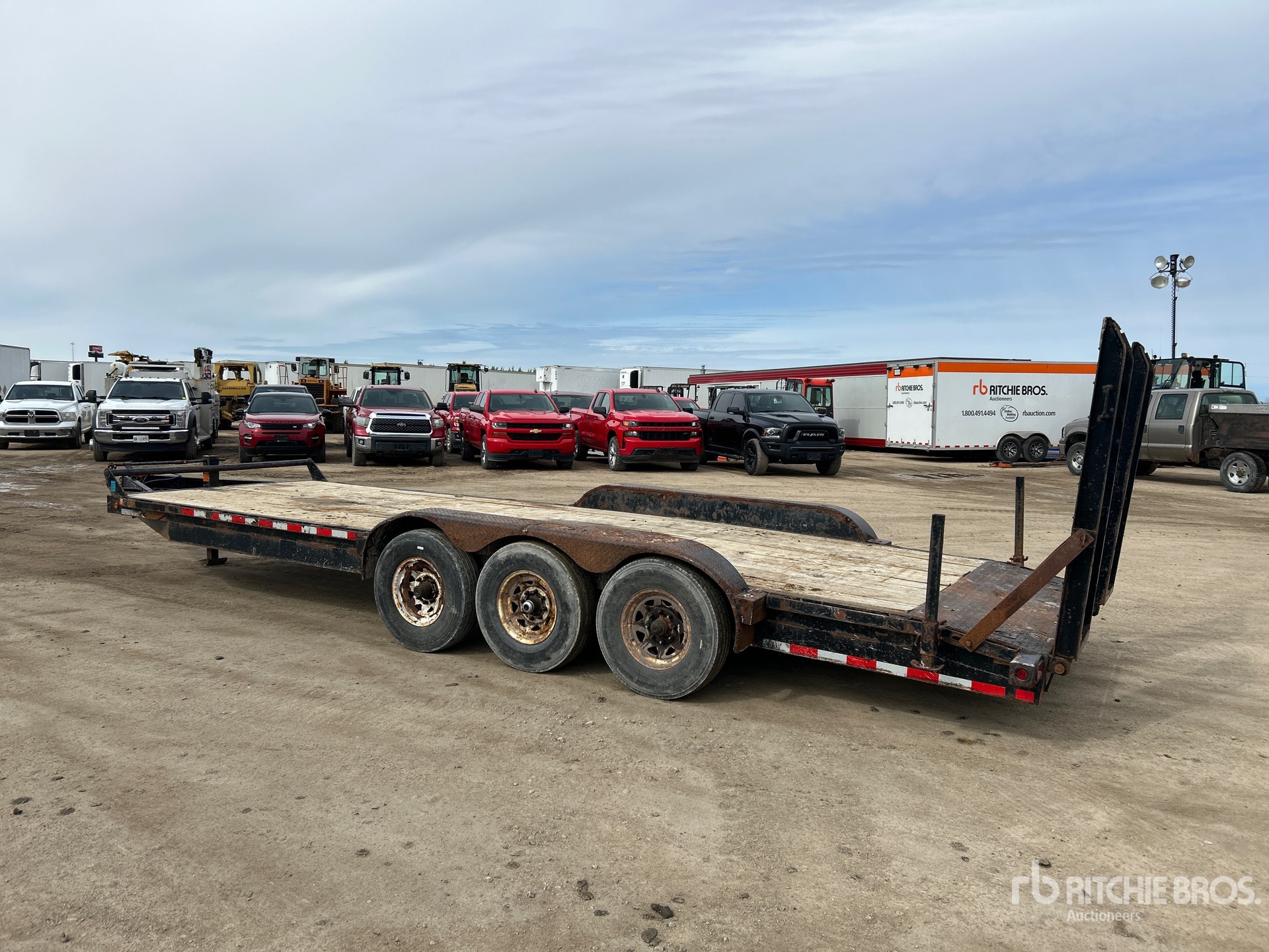 2021 Canada Trailer 24 FT TRI/A