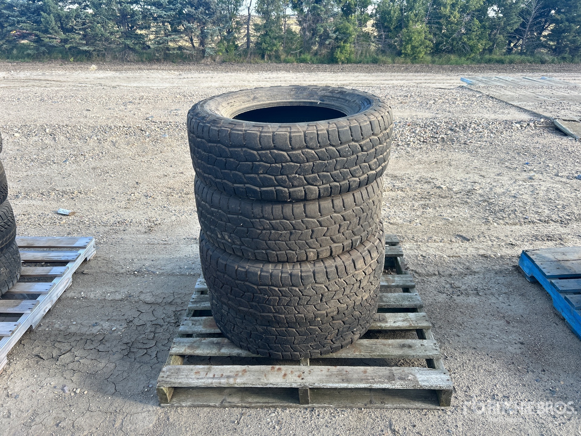 Photo of Cooper Quantity of (4) 265/65R18