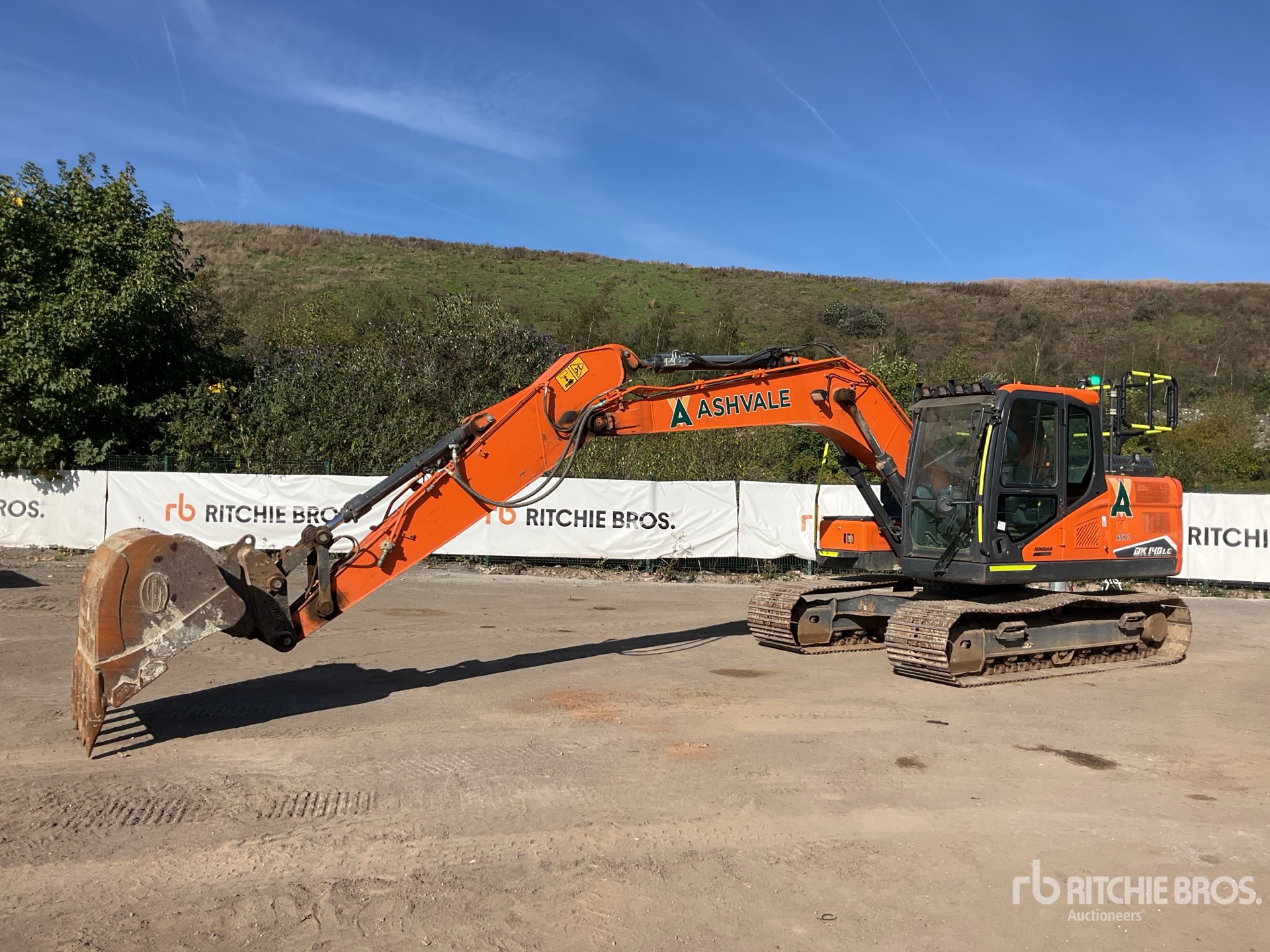 2022 Doosan DX140LC-7