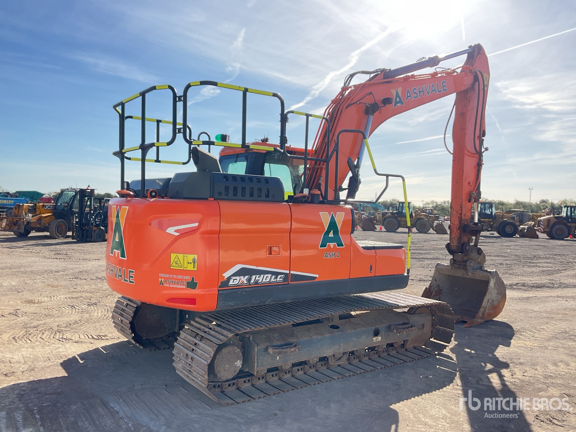 2022 Doosan DX140LC-7