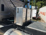 4 Underbody - Truck with Hydraulic Tank