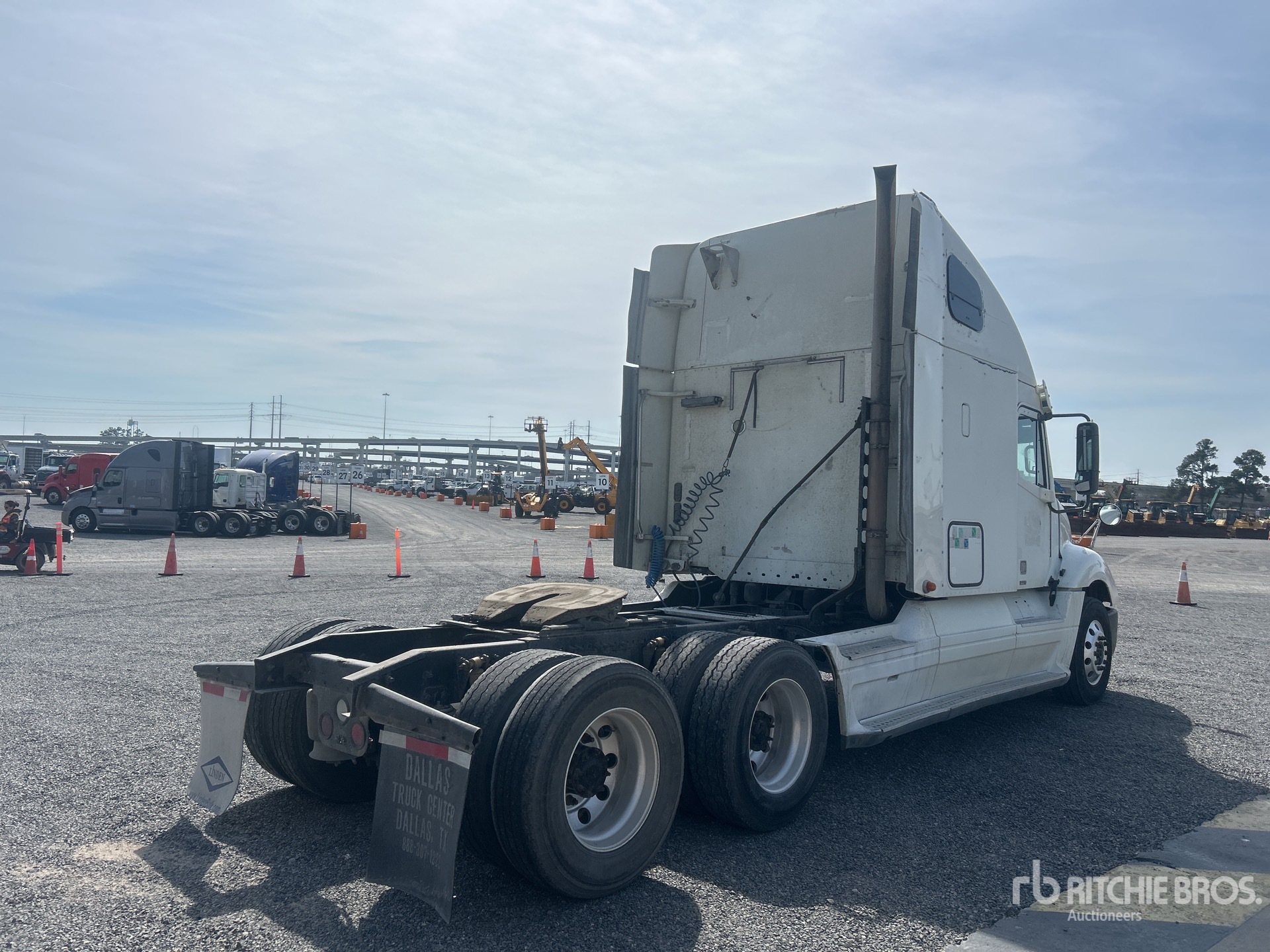 2009 Freightliner Columbia 120