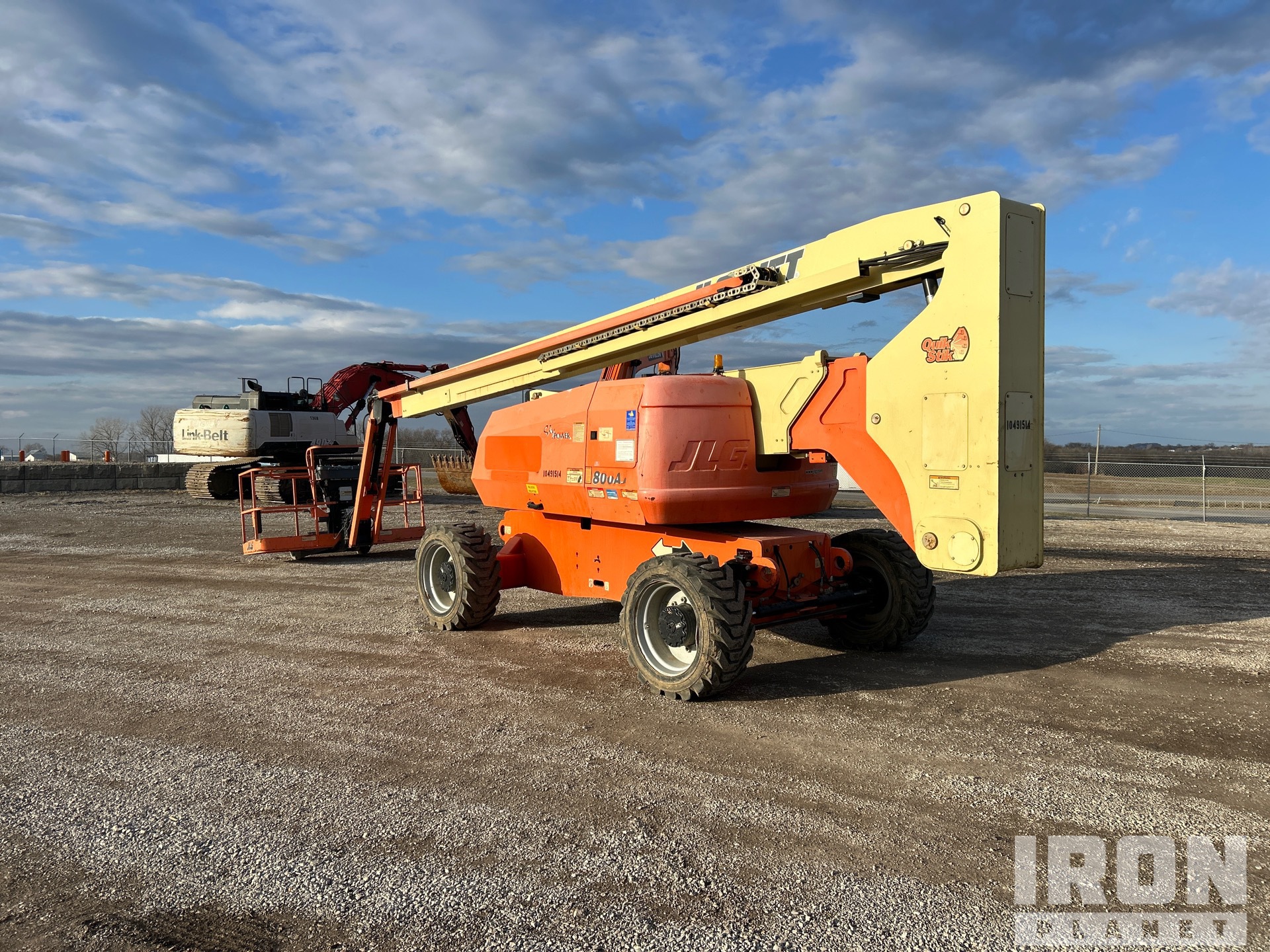 2016 JLG 800 AJ