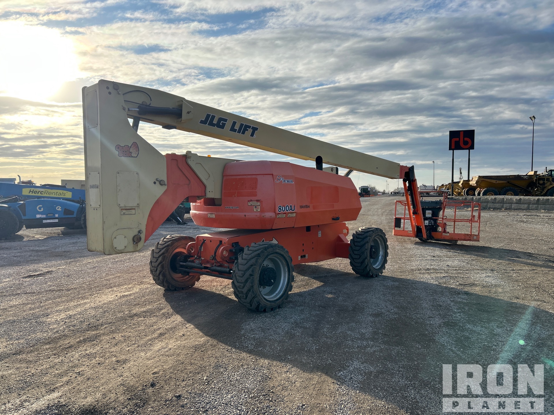 2016 JLG 800 AJ