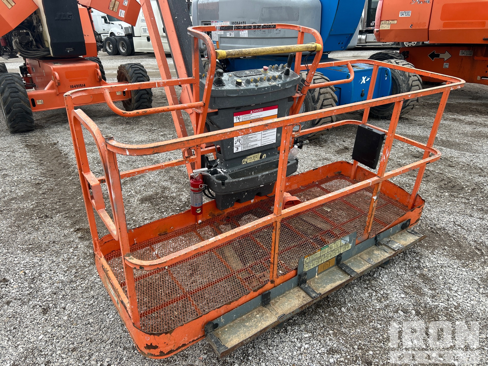2016 JLG 800 AJ