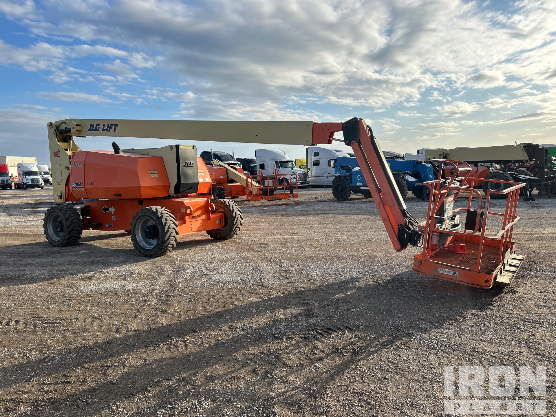 2016 JLG 800 AJ