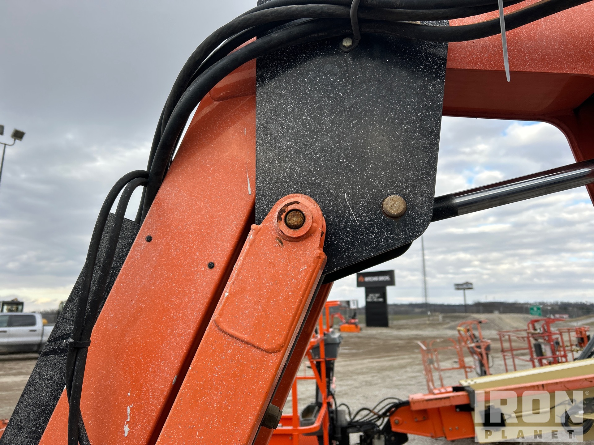 2016 JLG 800 AJ