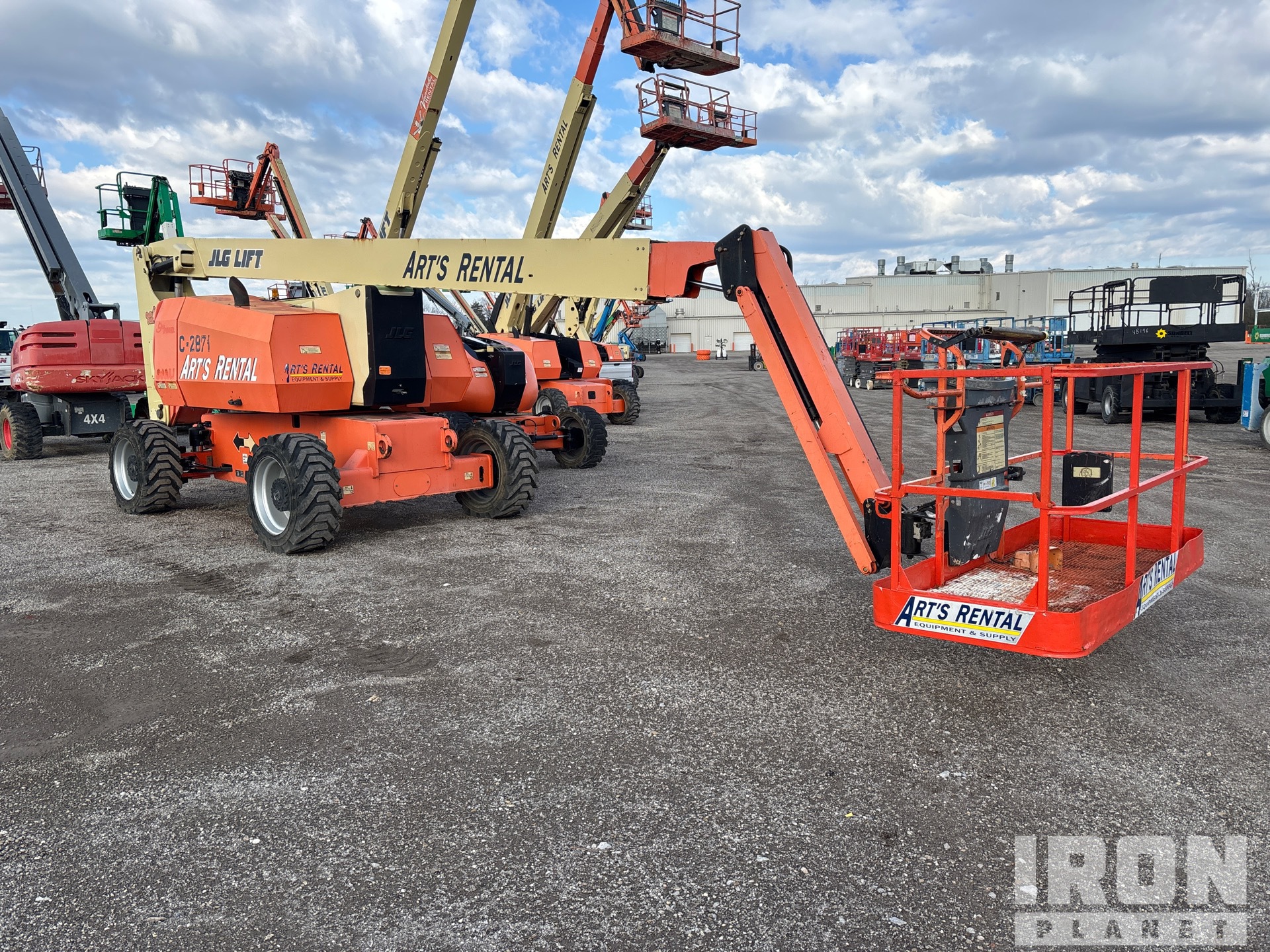 2015 JLG 800 AJ