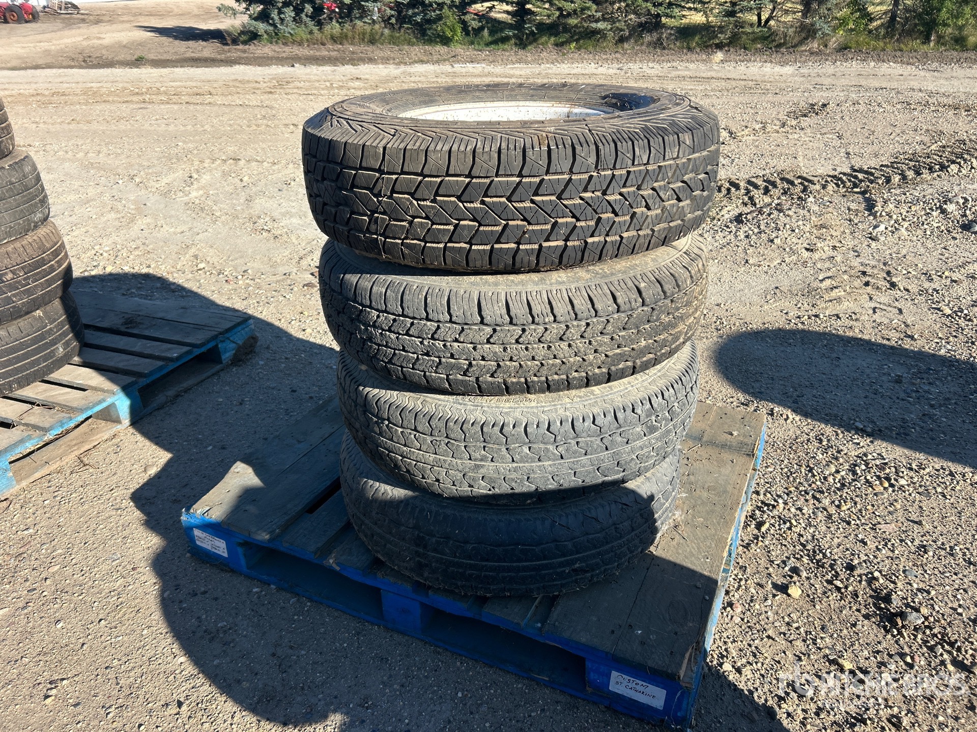 Kenco  QUANTITY OF (4) 235/85R16
