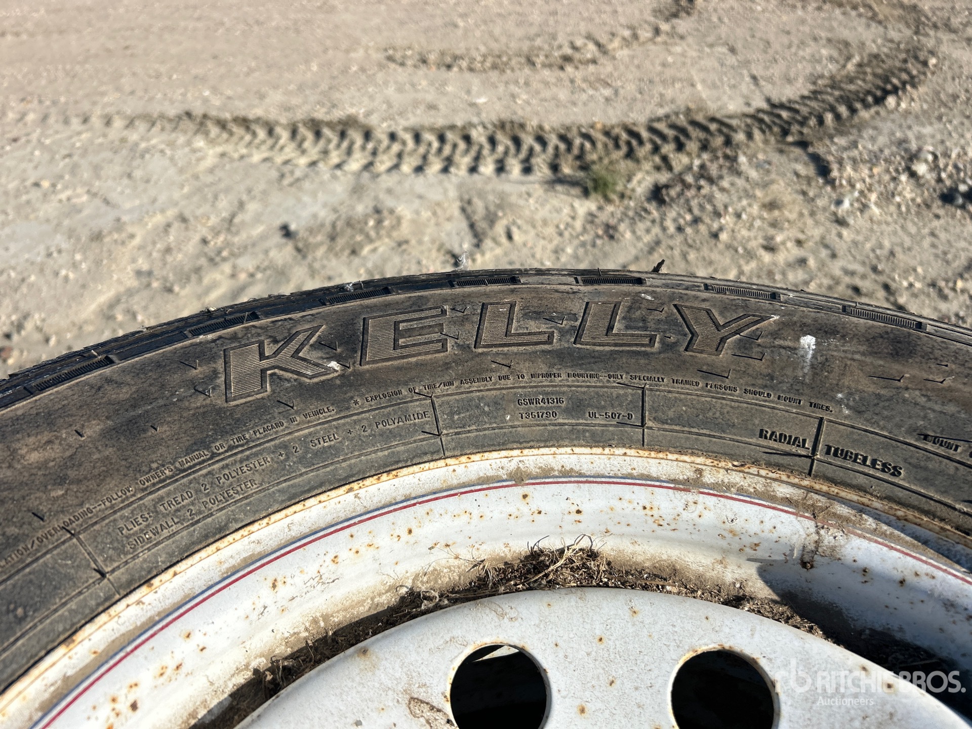 Kenco  QUANTITY OF (4) 235/85R16