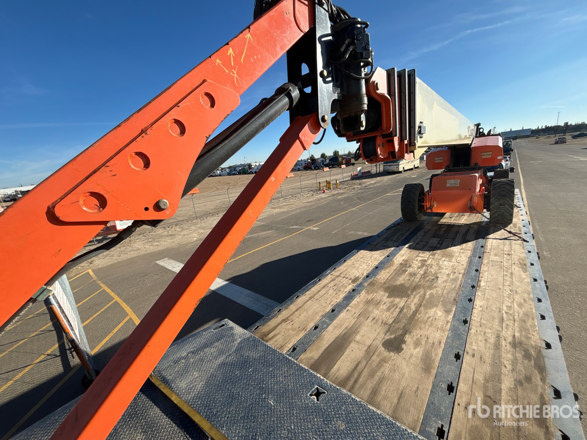 2014 JLG 1350SJP