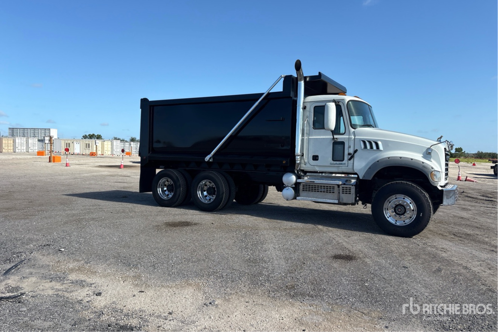 2018 Mack GU713