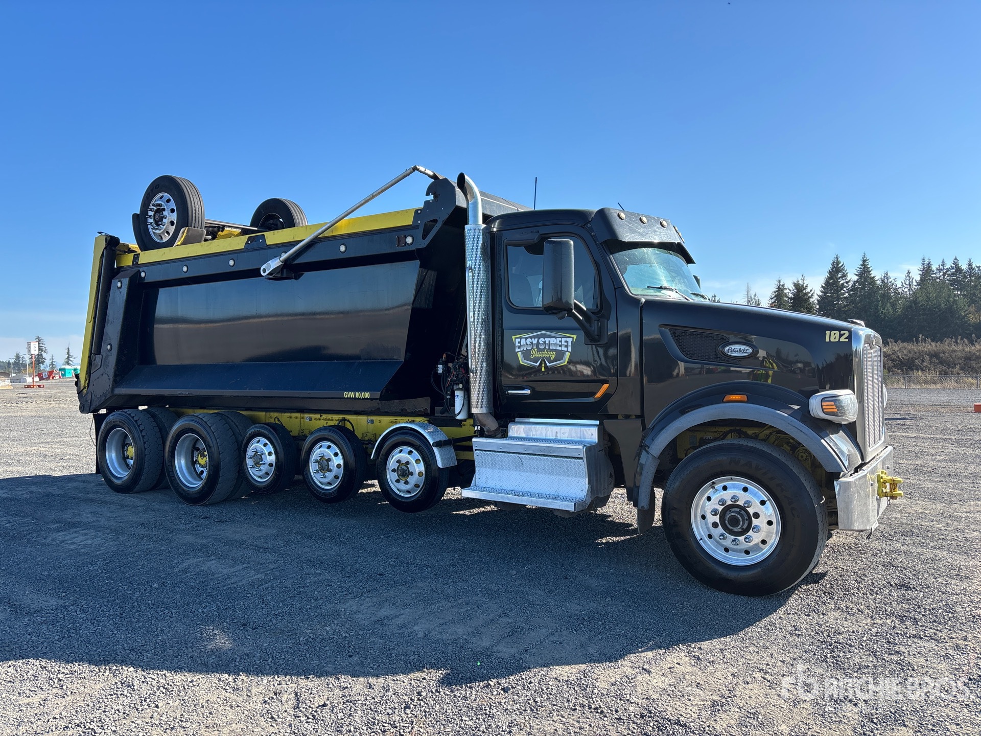 2021 Peterbilt 567