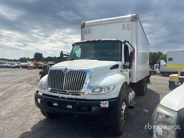 2020 International MV607 Van Truck