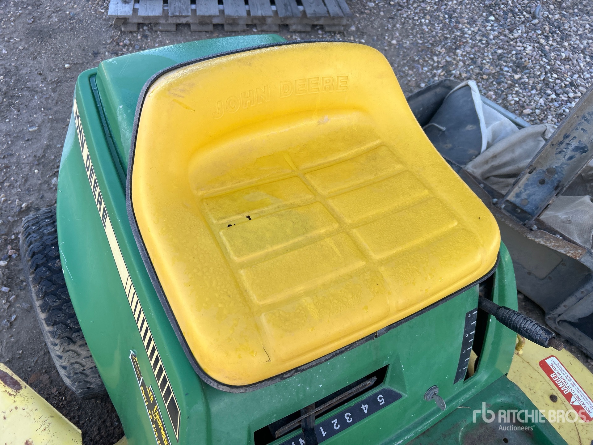 John Deere S92
