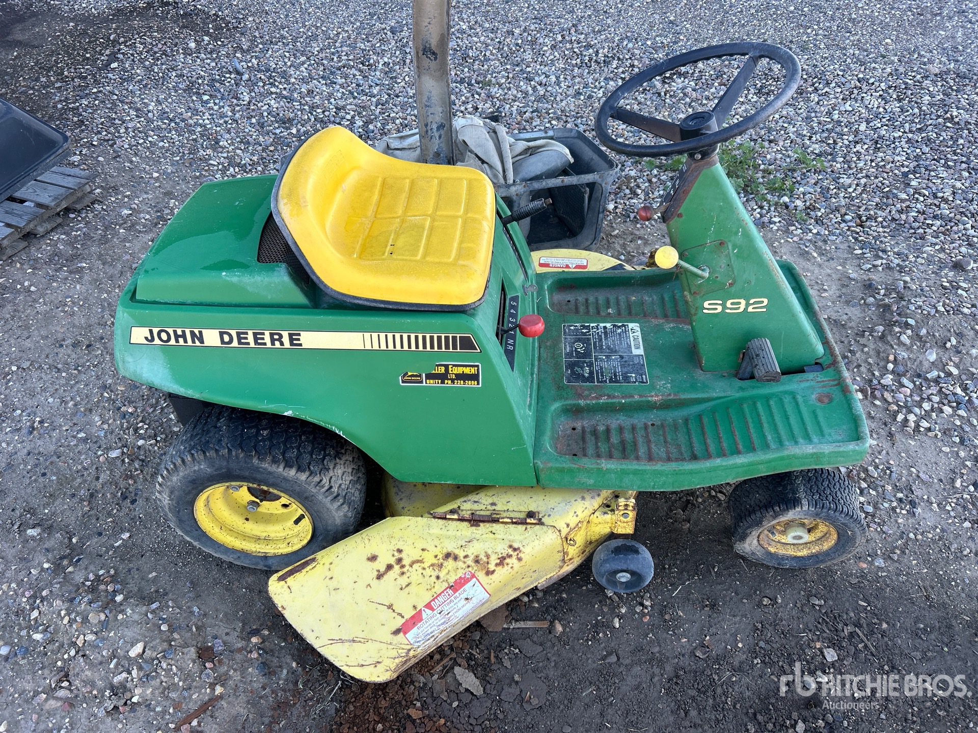 John Deere S92