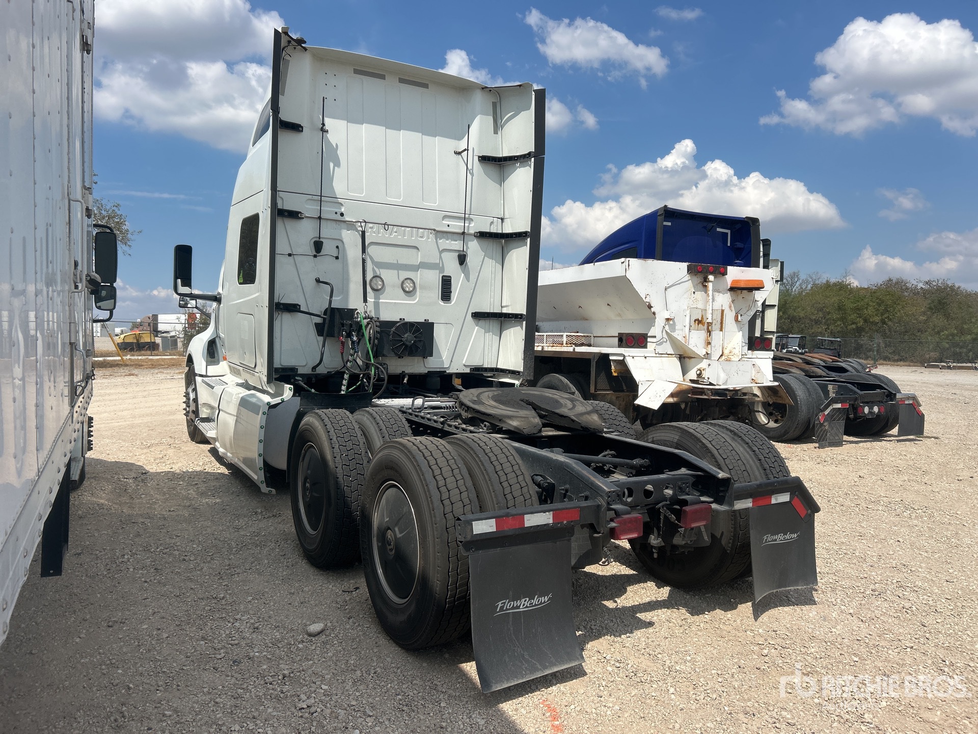 2019 International LT625