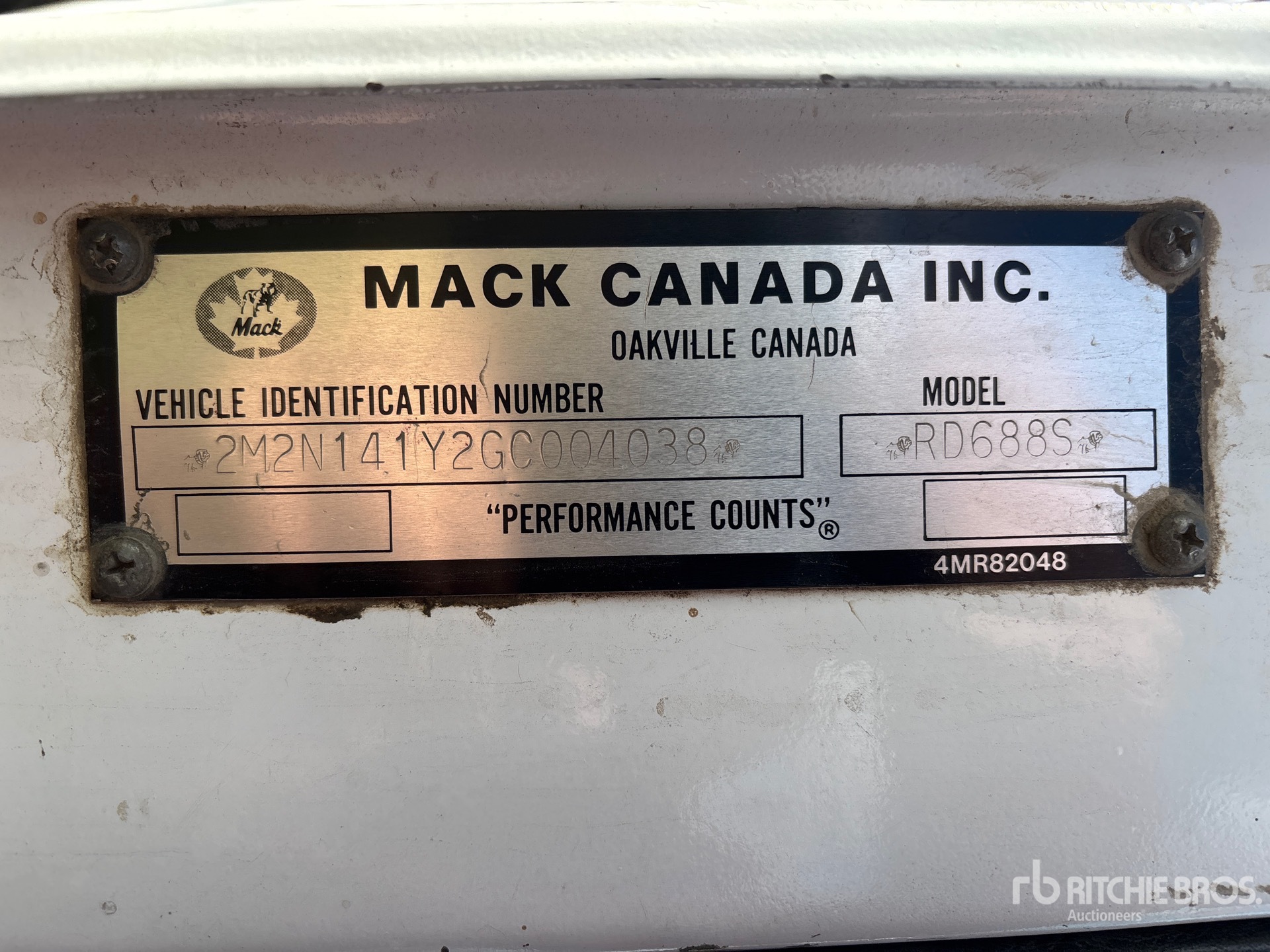 Mack RD688S