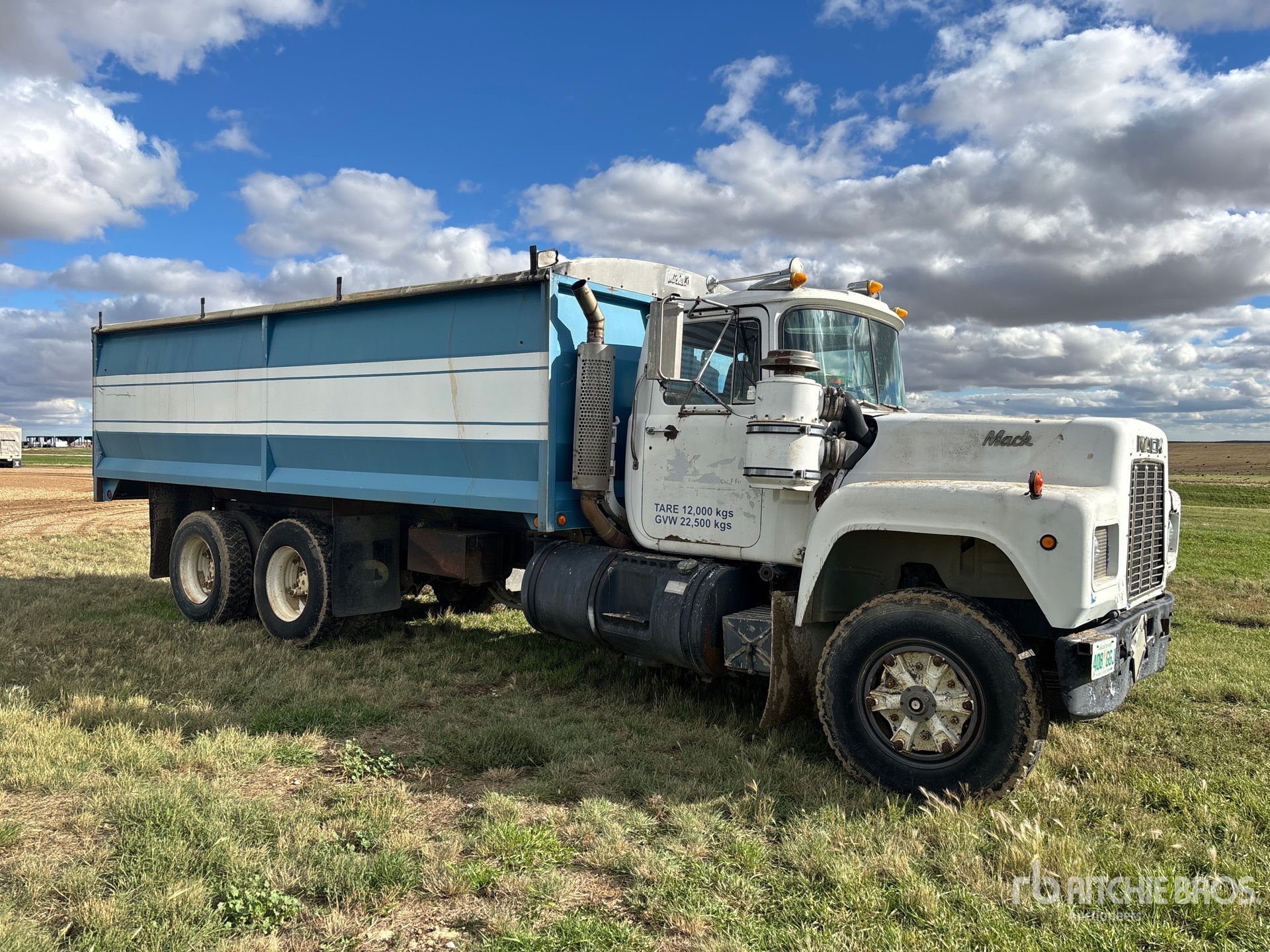 Mack RD688S