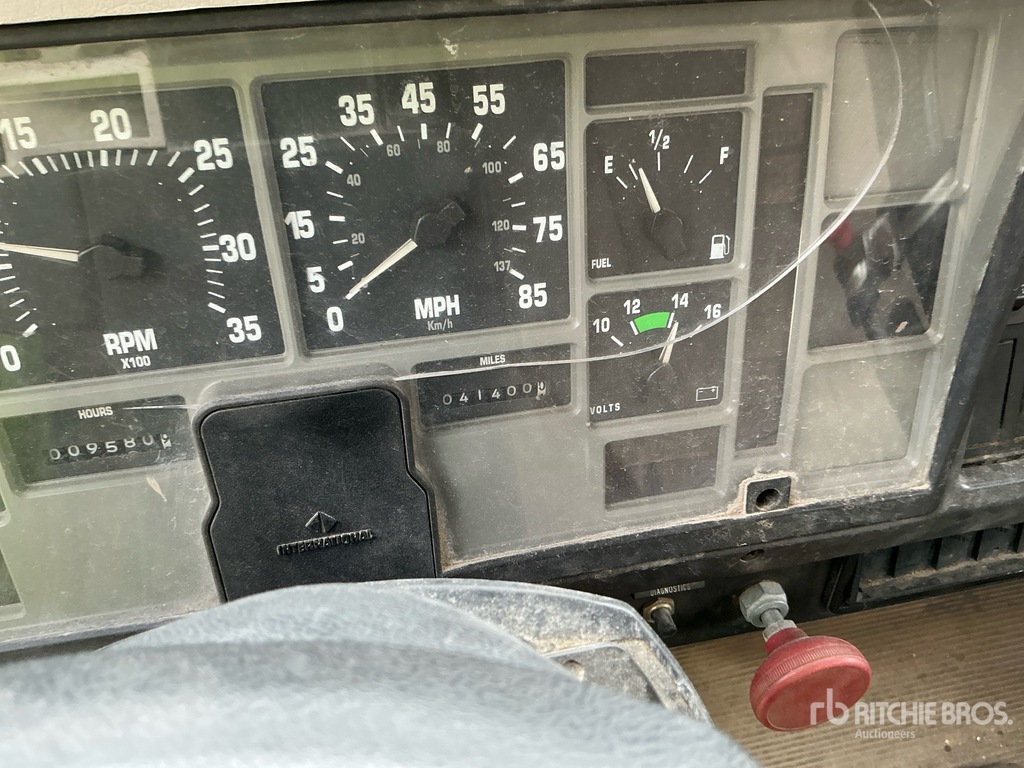 General Appearance with Hour Meter / Odometer