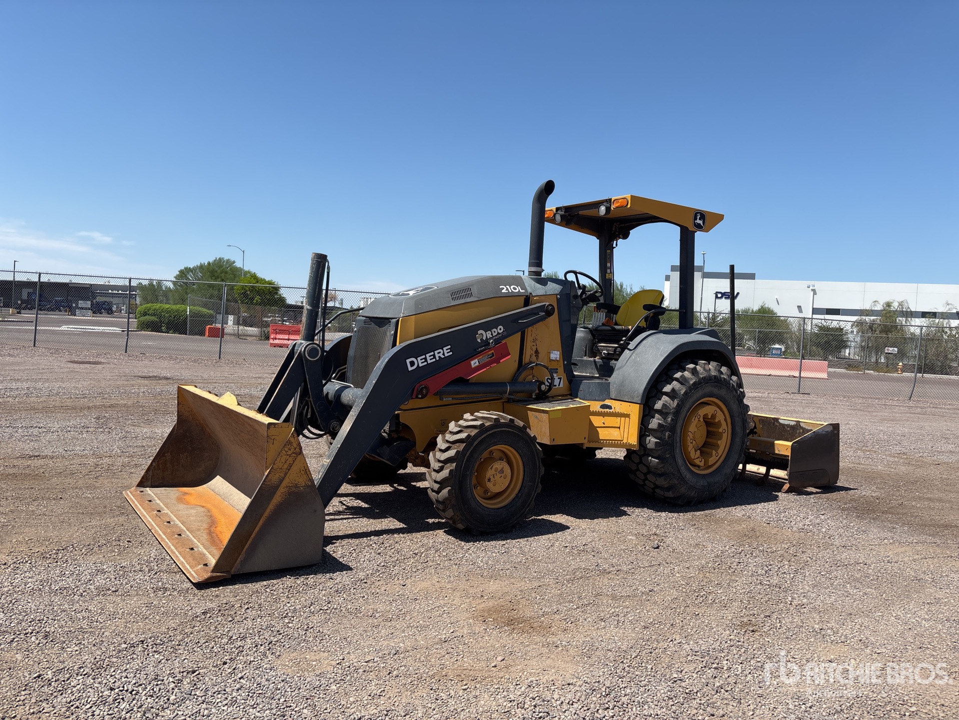 2021 John Deere 210L EP