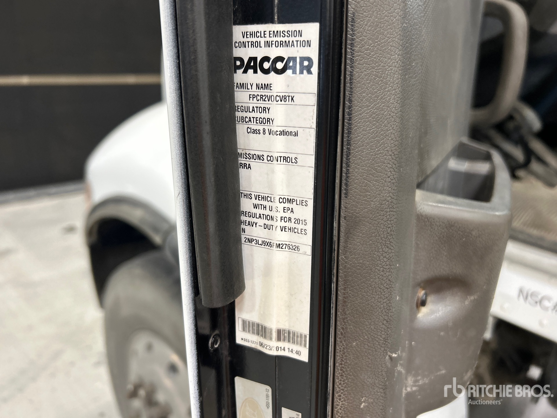 2015 Peterbilt 348