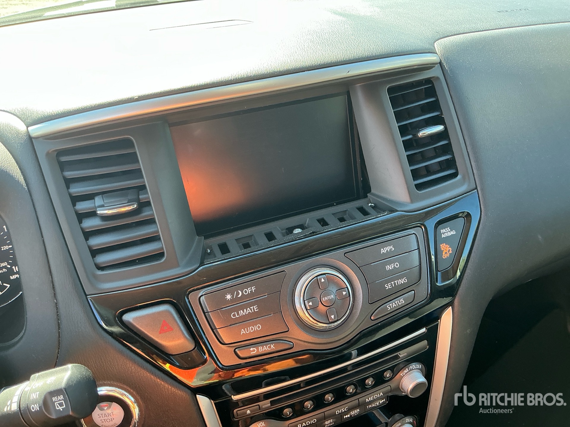 2017 Nissan PATHFINDER