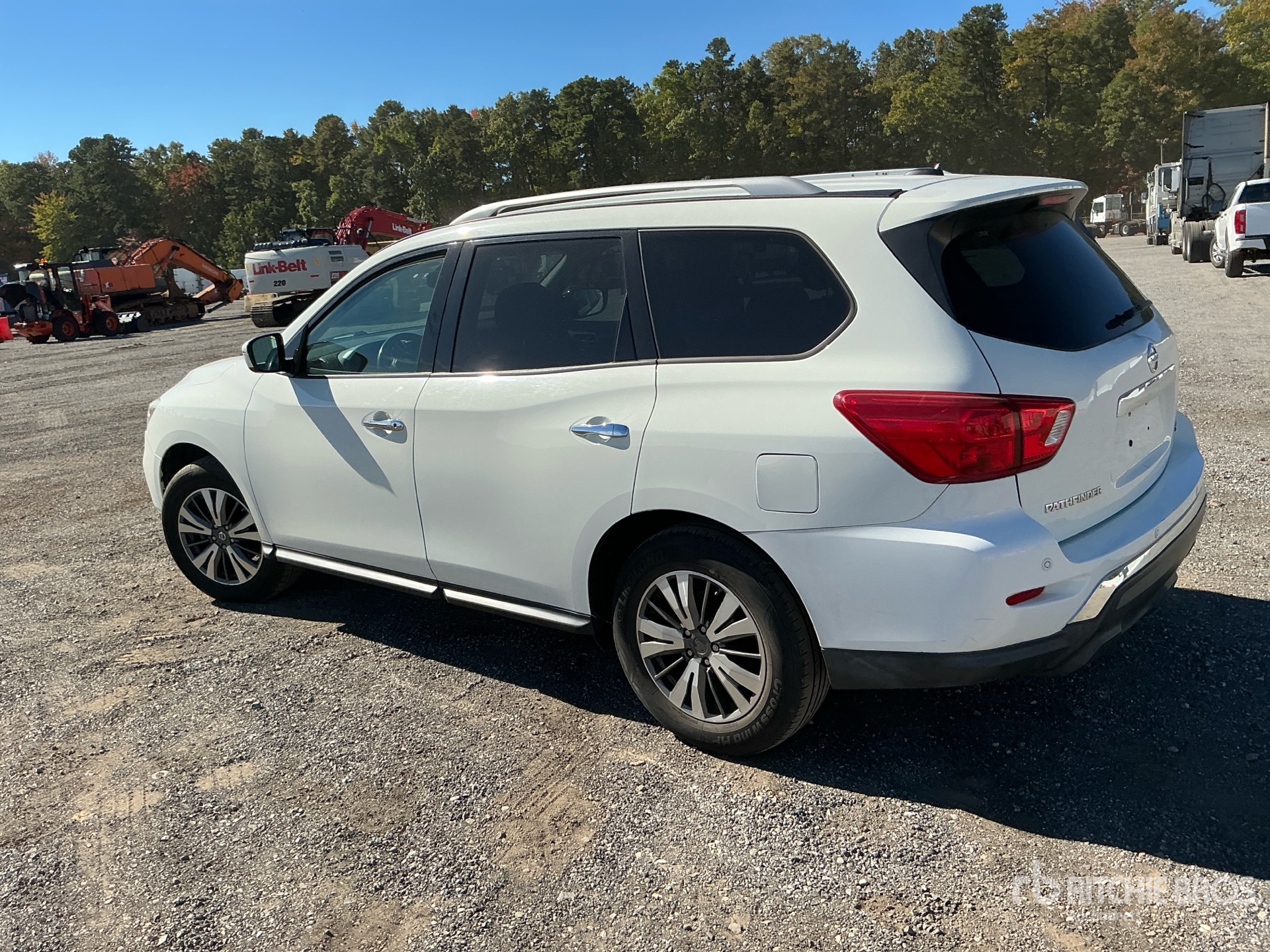 2017 Nissan PATHFINDER