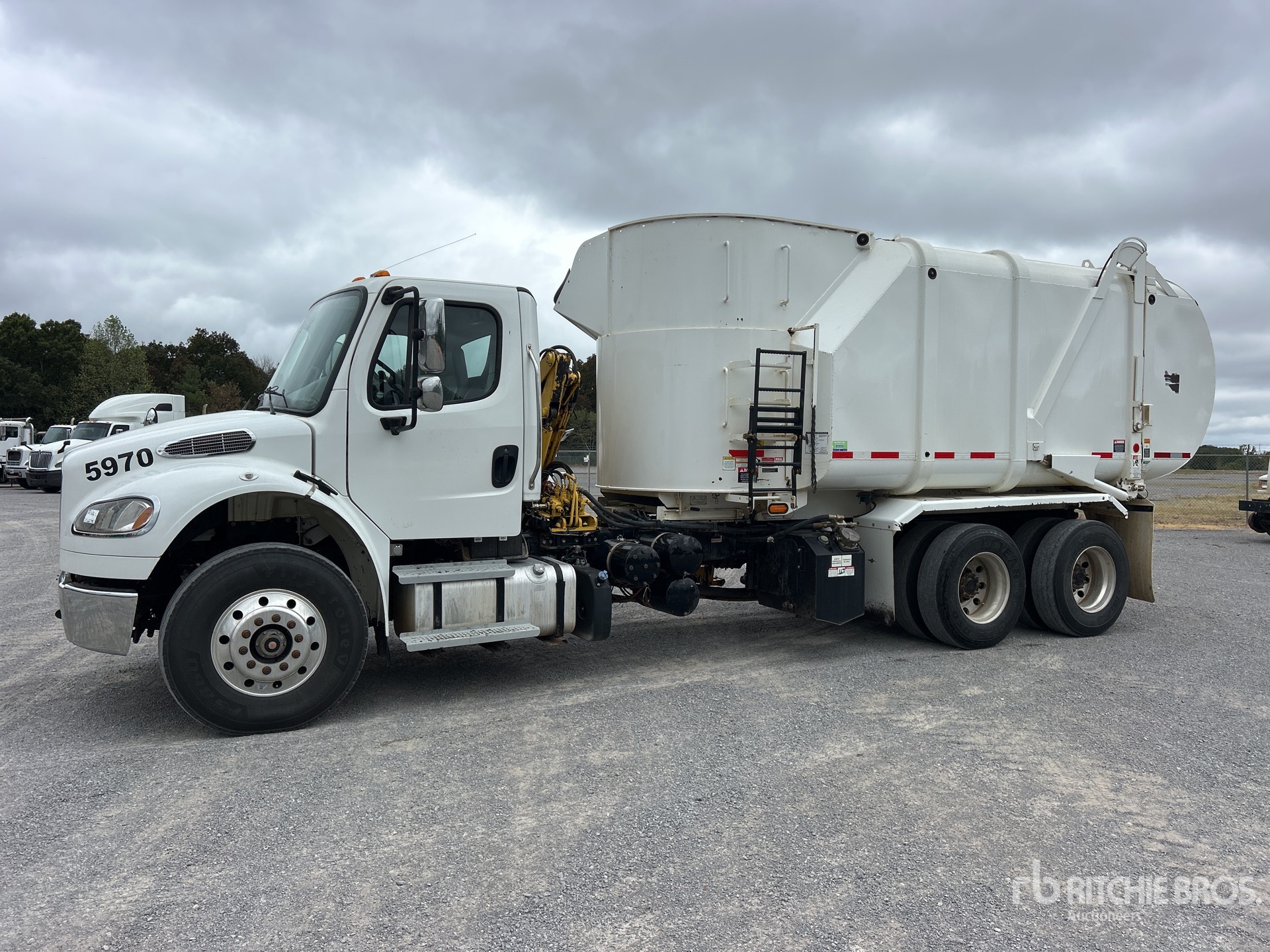 2020 Freightliner M2 106