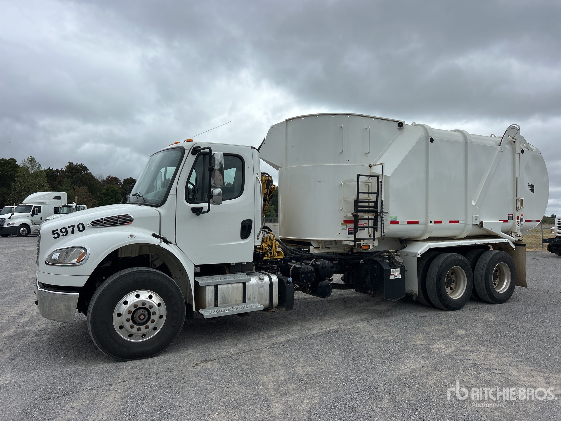 2020 Freightliner M2 106