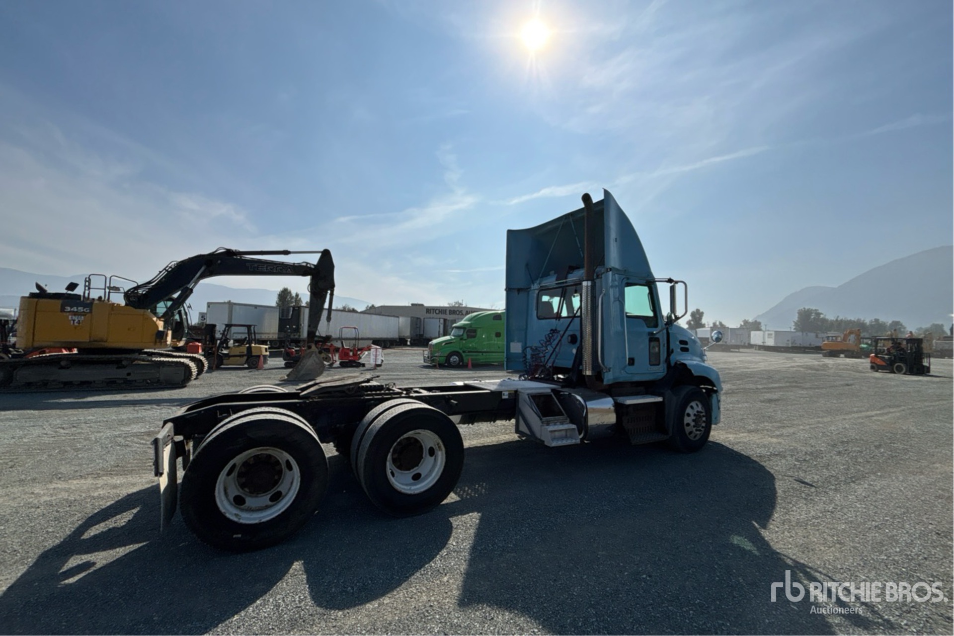 2015 Mack CXU613