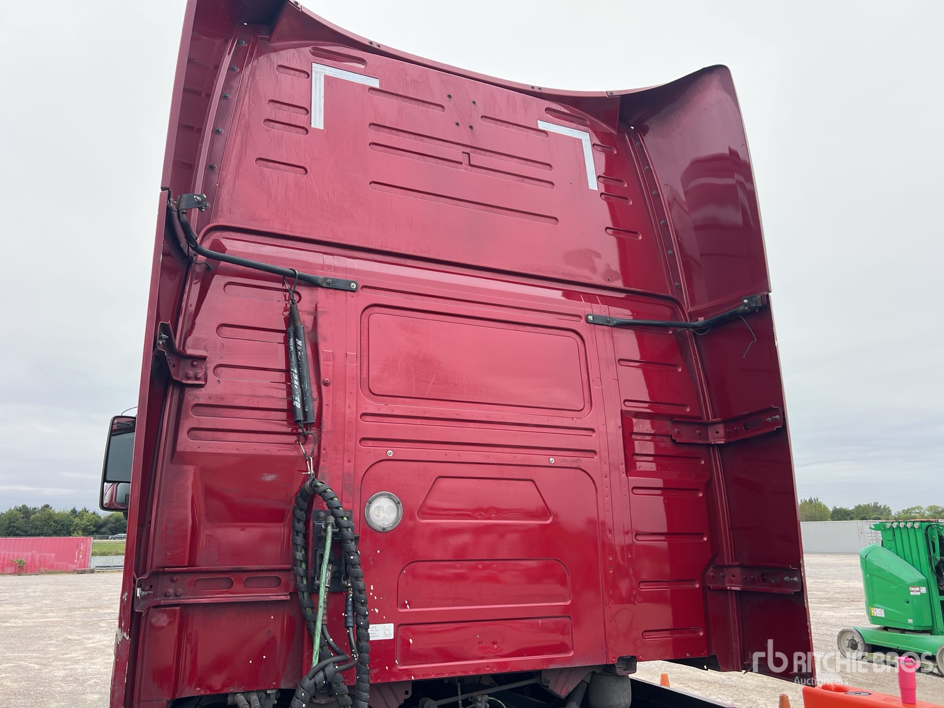 2020 Volvo VNL860