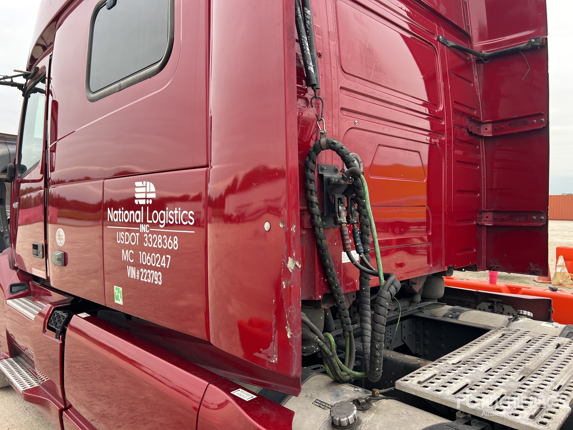 2020 Volvo VNL860