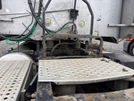 4 Underbody - Truck with Cab Suspension Air Bags