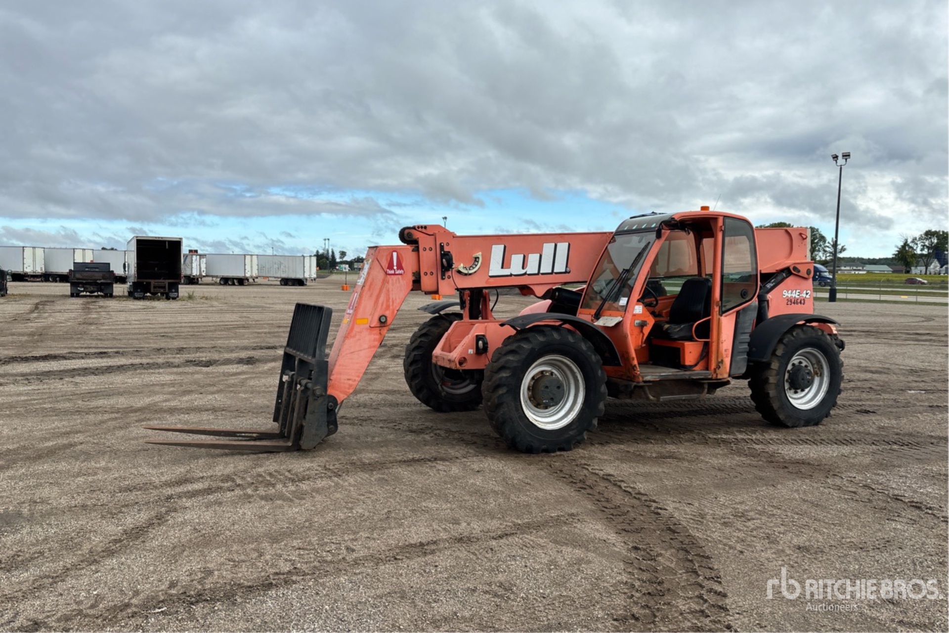 2005 Lull 944E-42