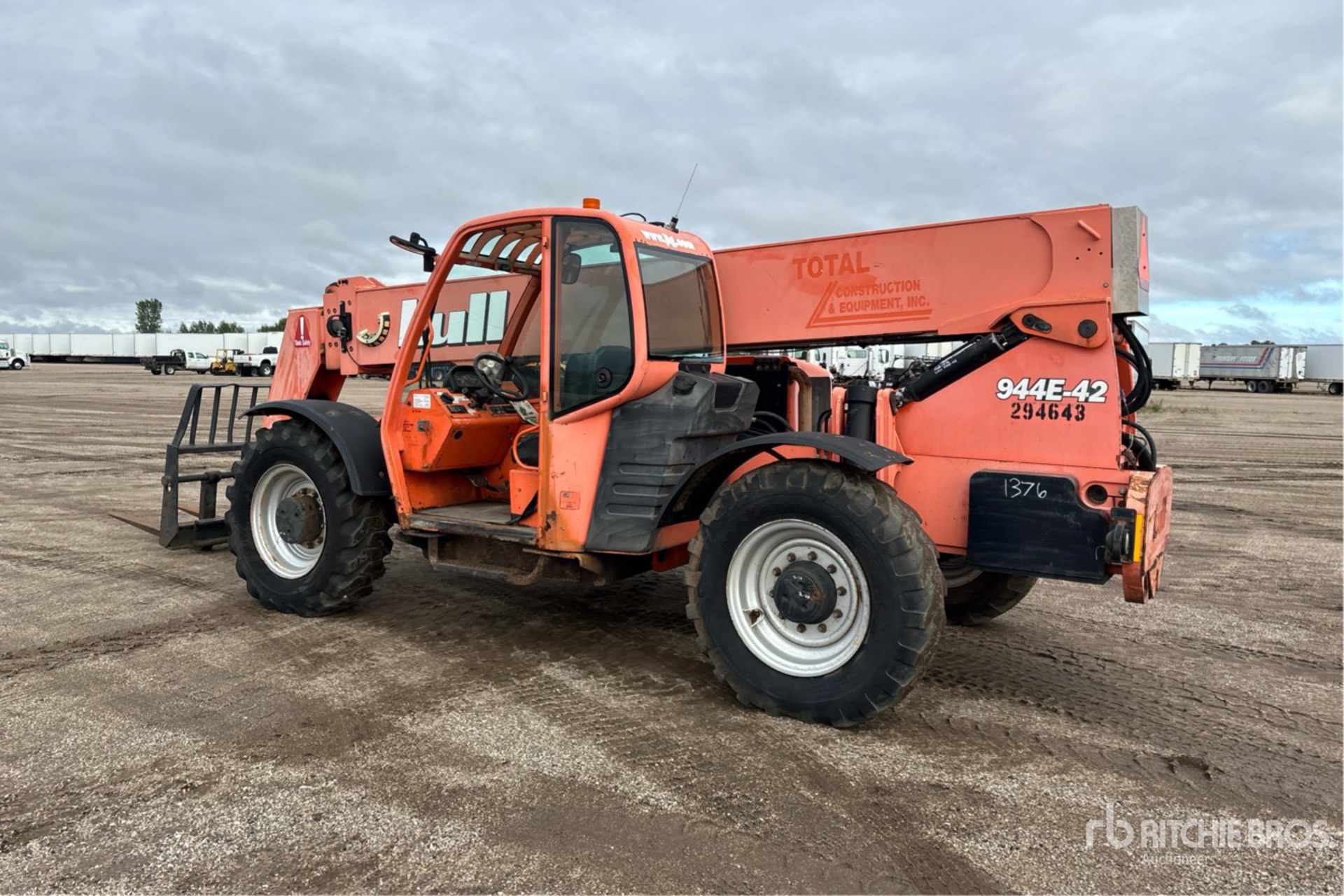2005 Lull 944E-42
