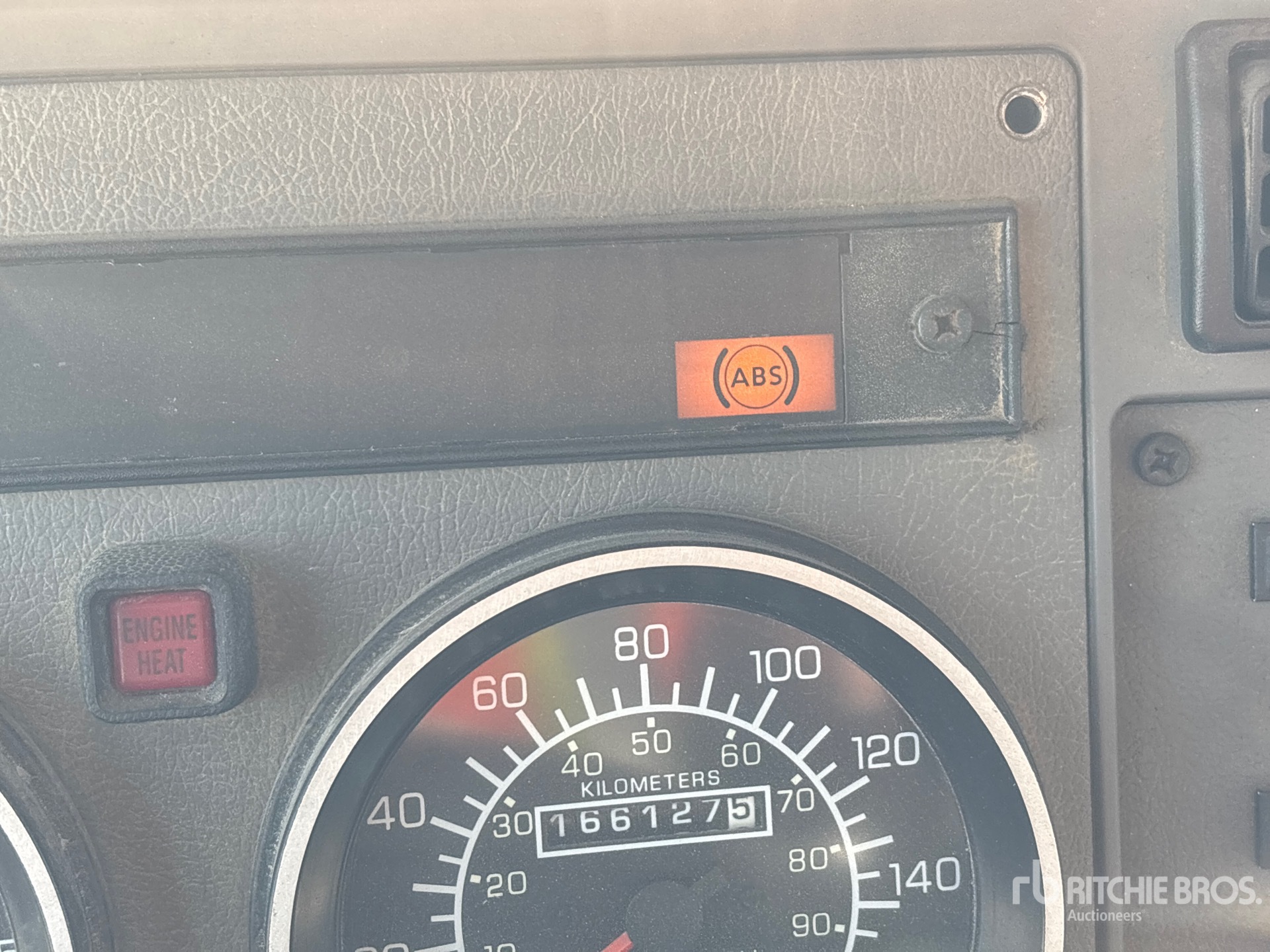 2006 Kenworth T300