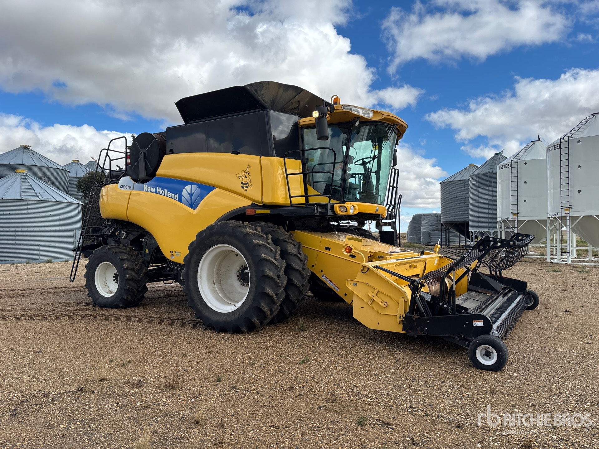 2010 New Holland CR9070