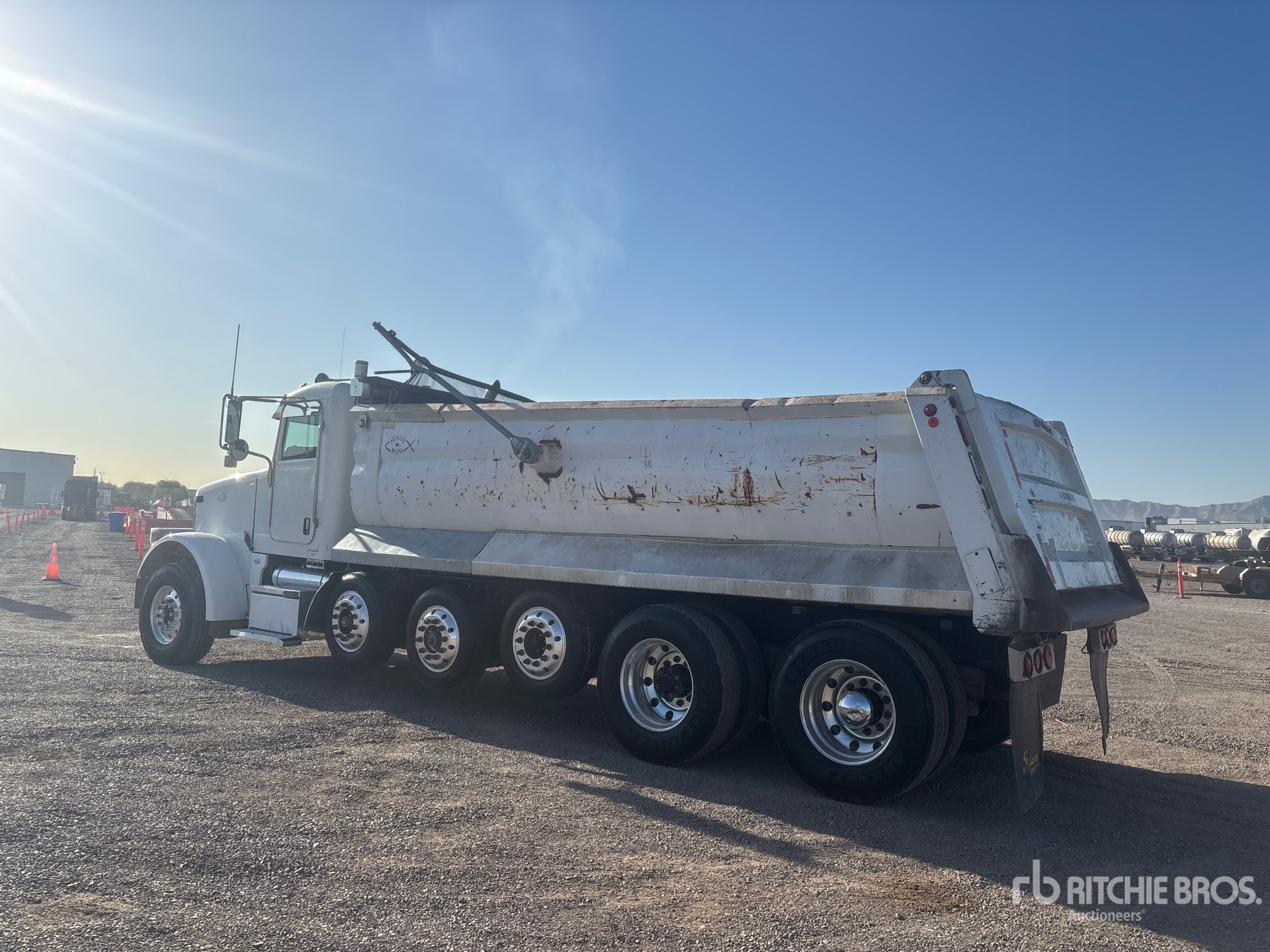 2009 Peterbilt 365