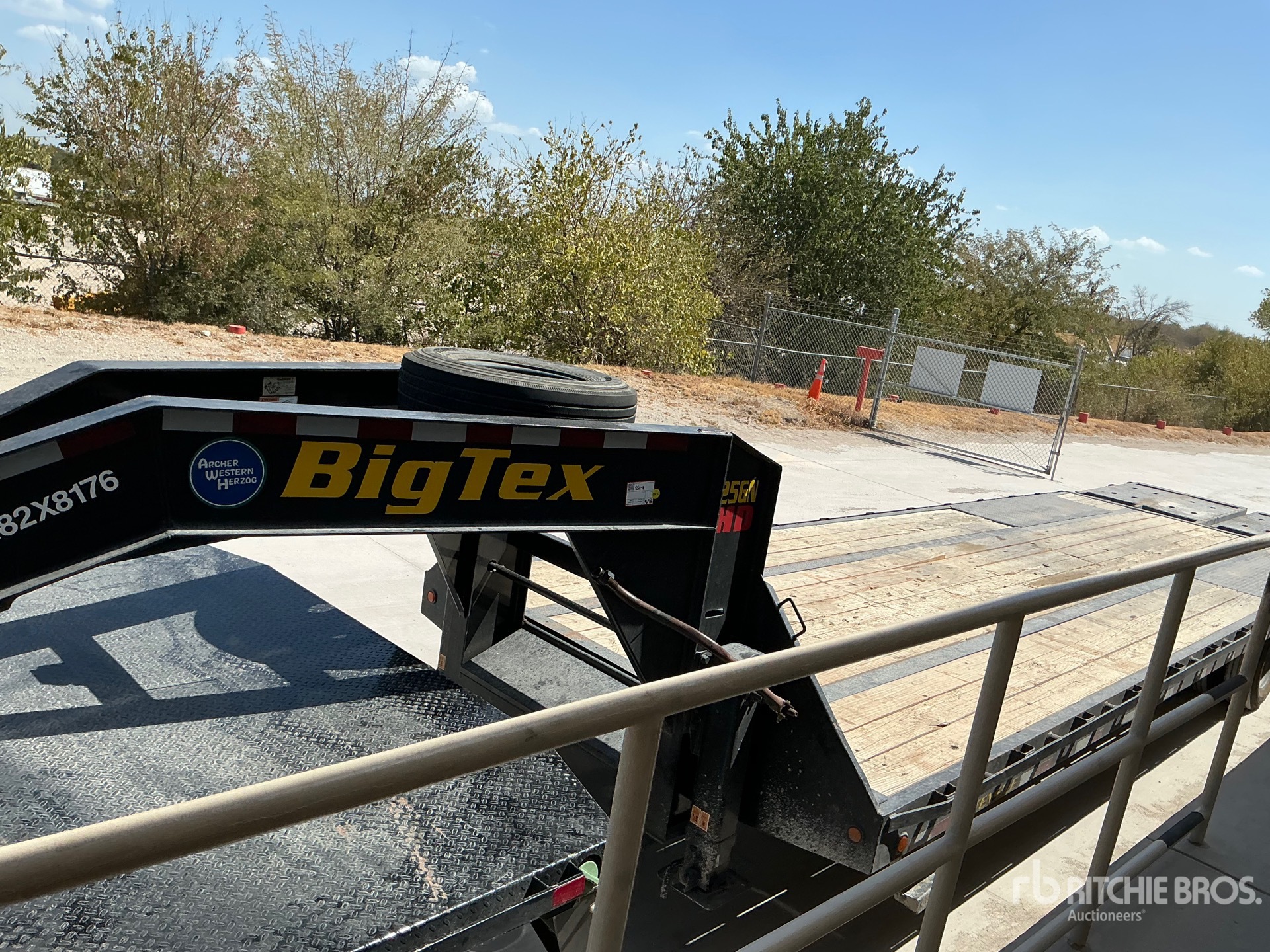 2021 Big Tex 25GN125BK+5MR