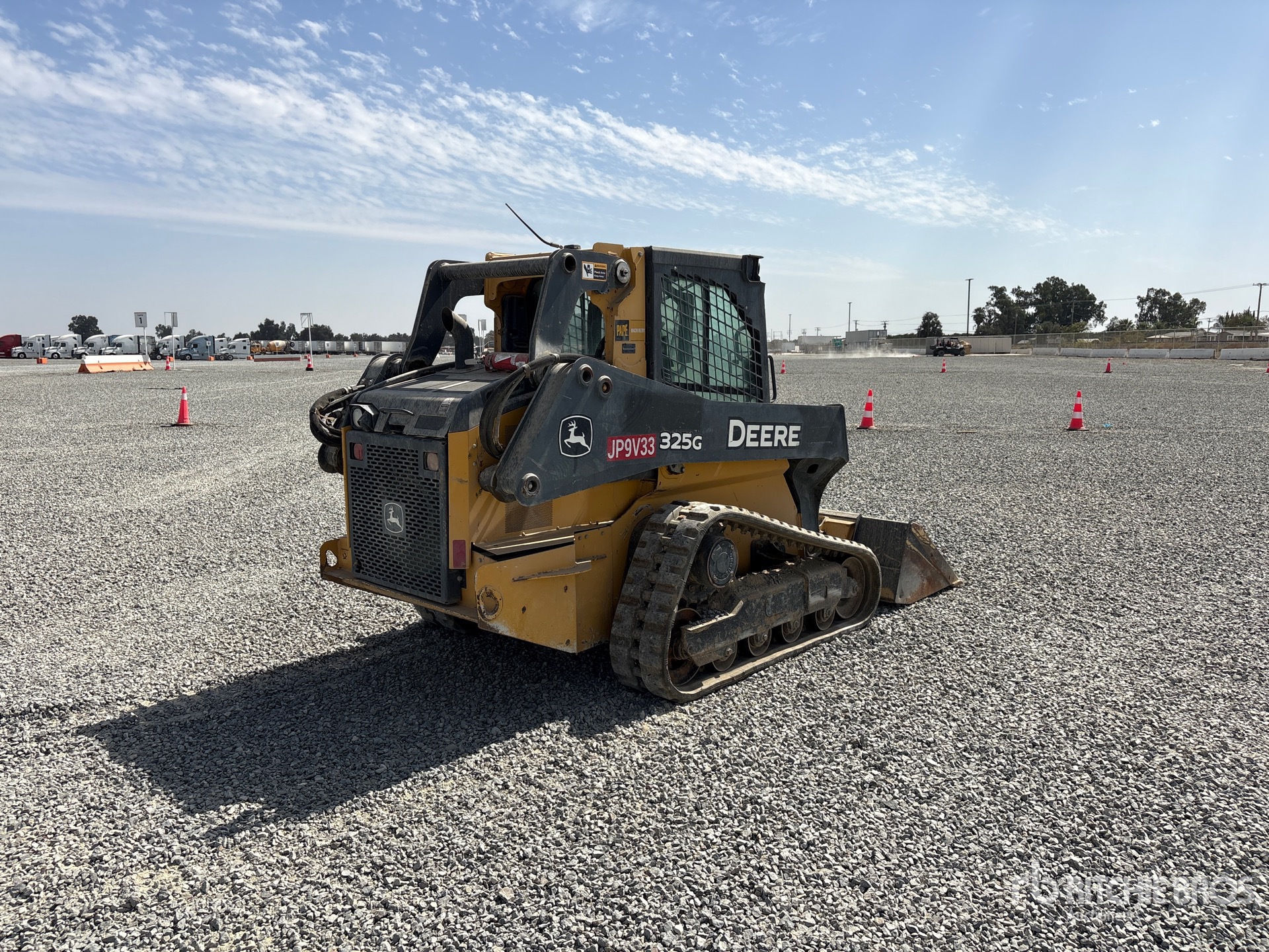 2018 John Deere 325G