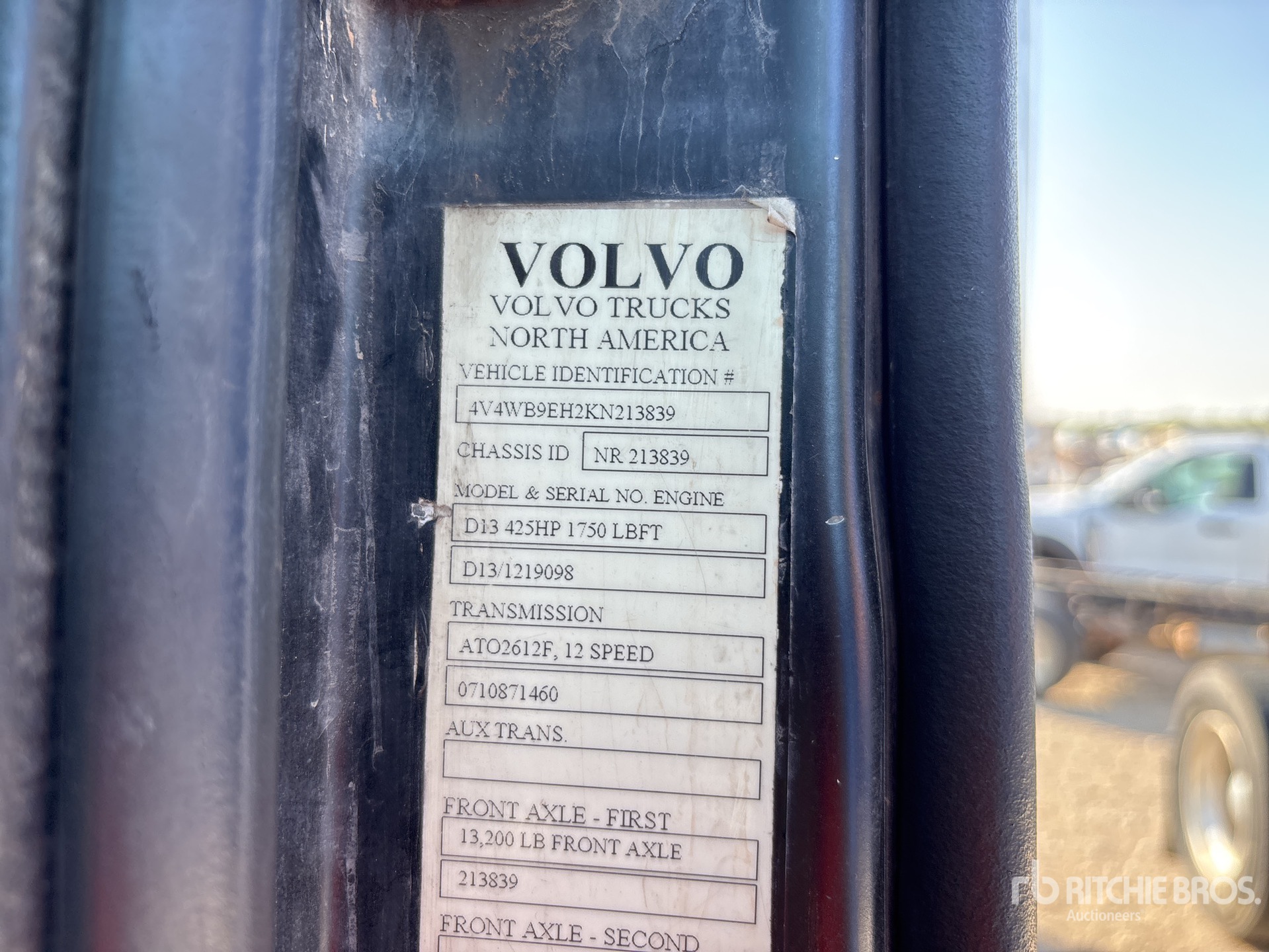2019 Volvo VNR300
