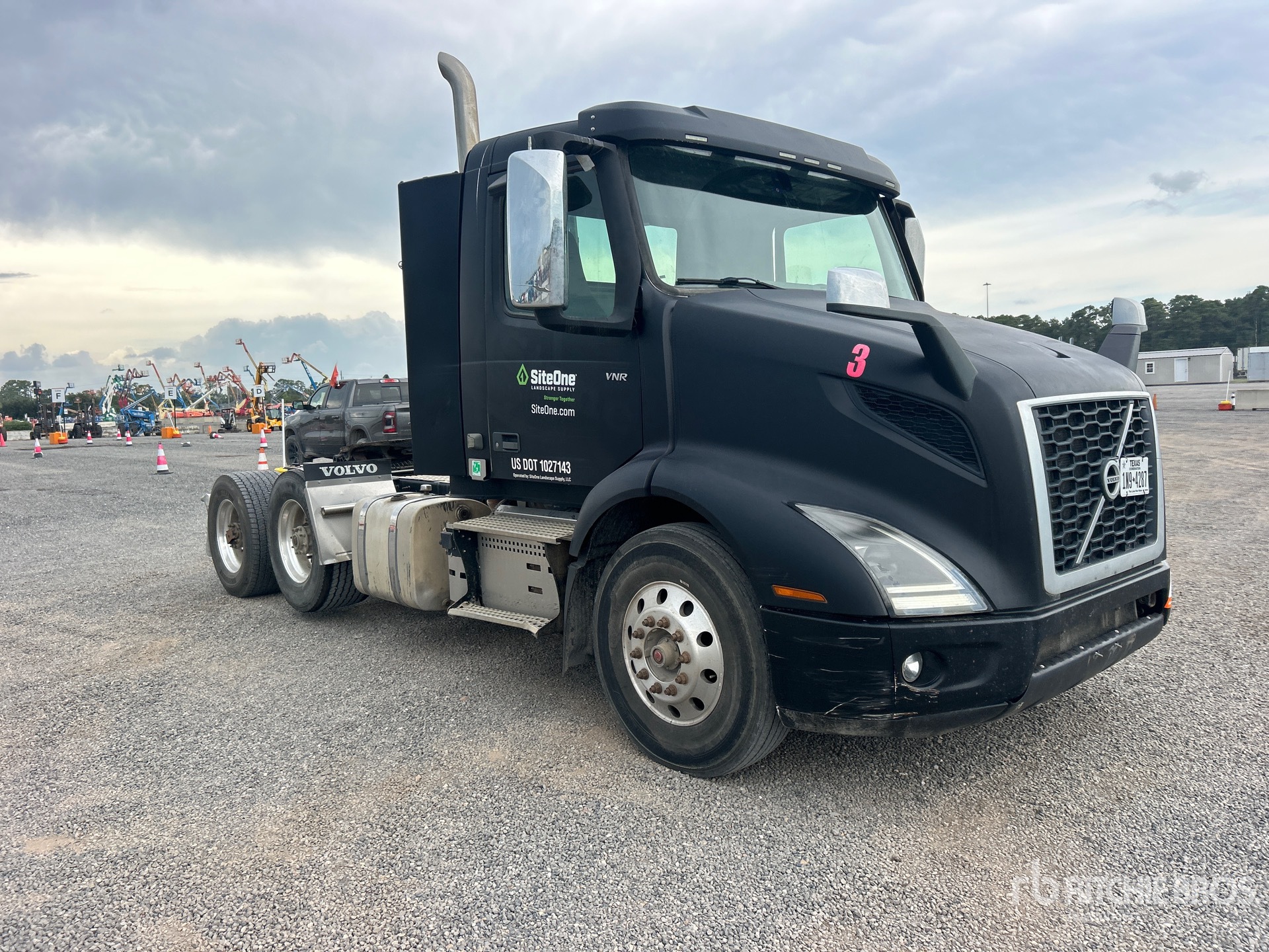 2019 Volvo VNR300