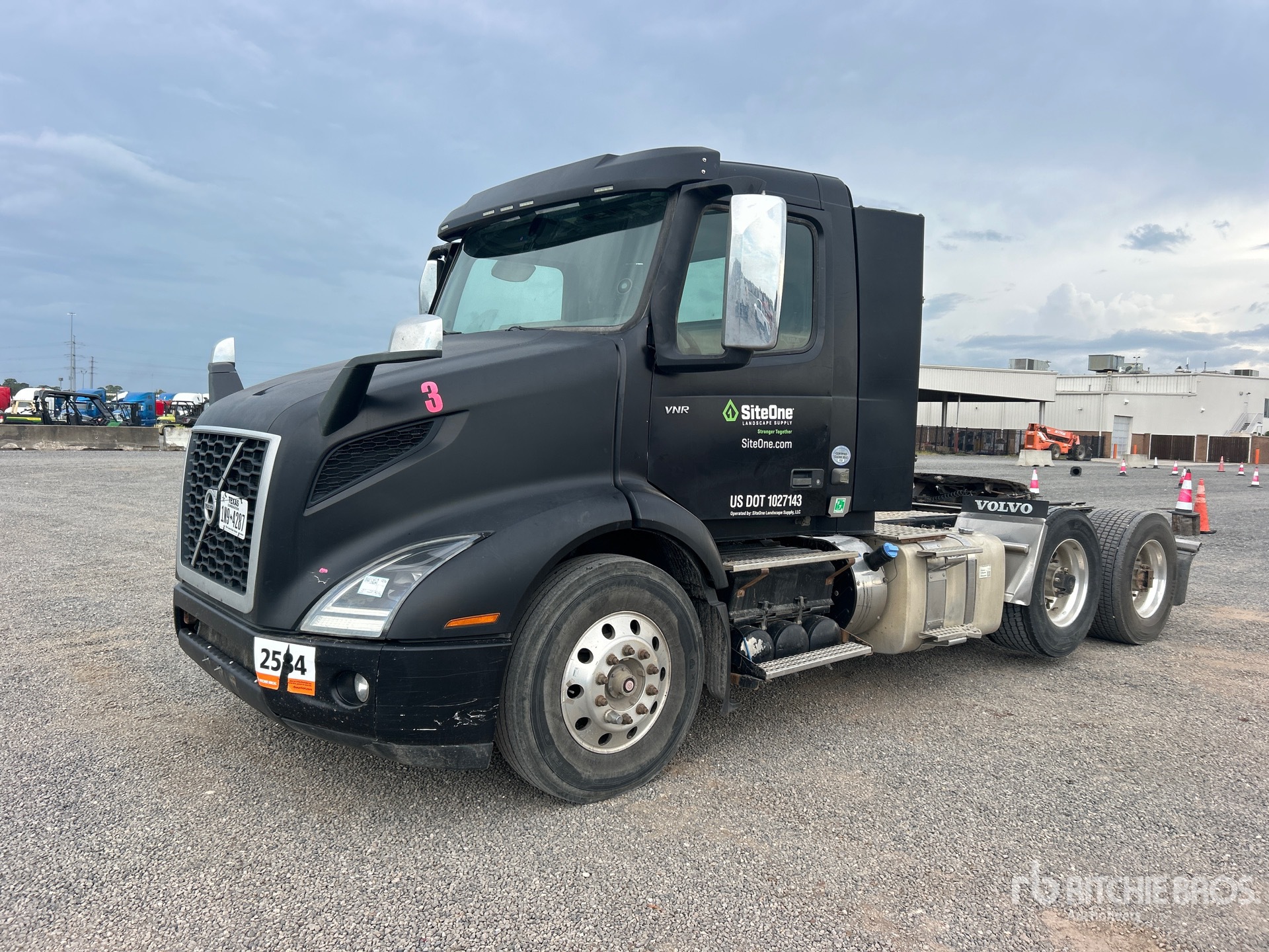 2019 Volvo VNR300