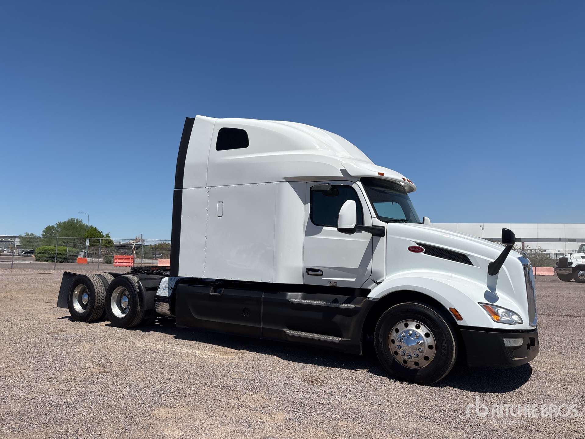 2023 Peterbilt 579