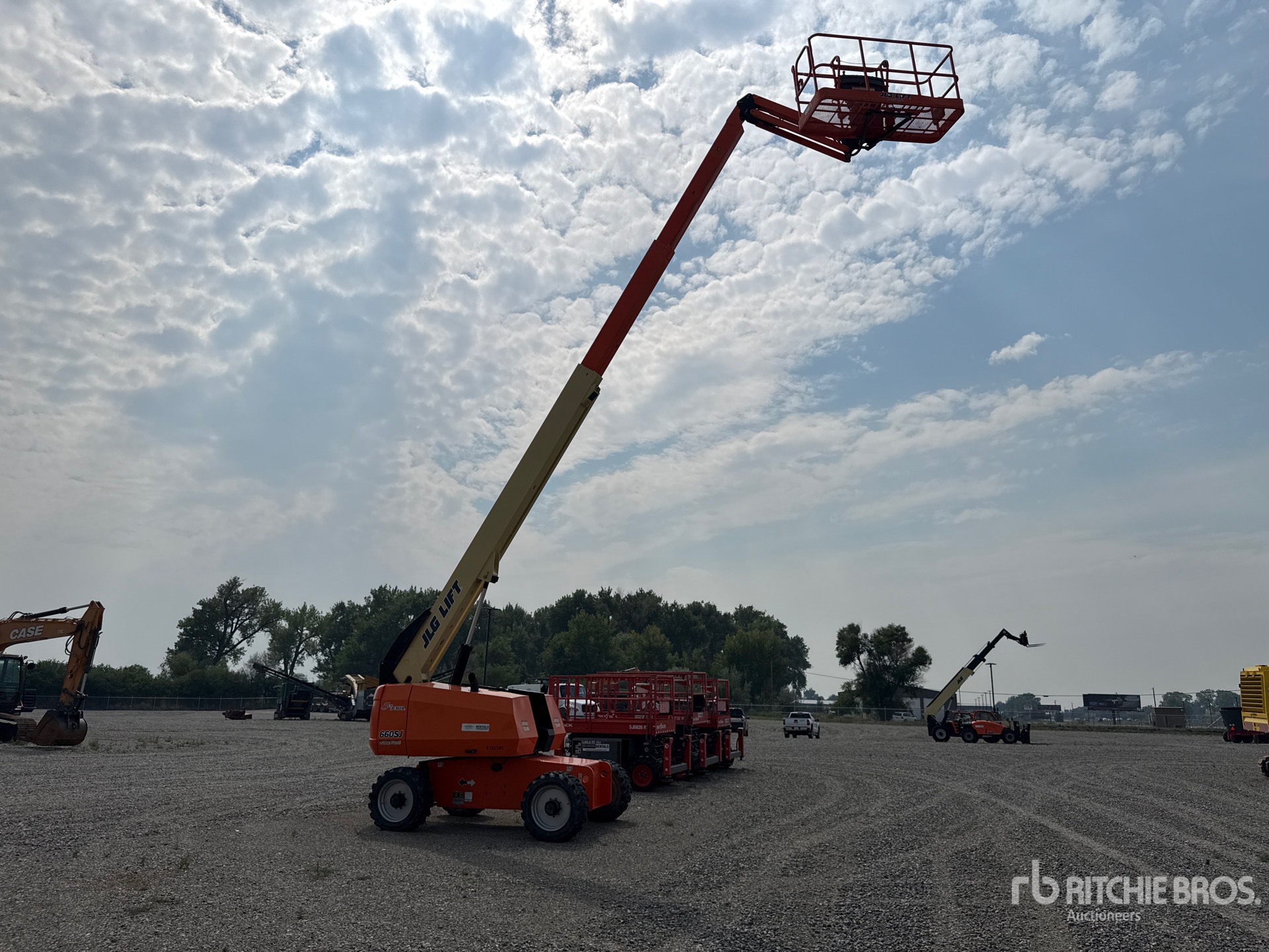 2014 JLG 660SJ
