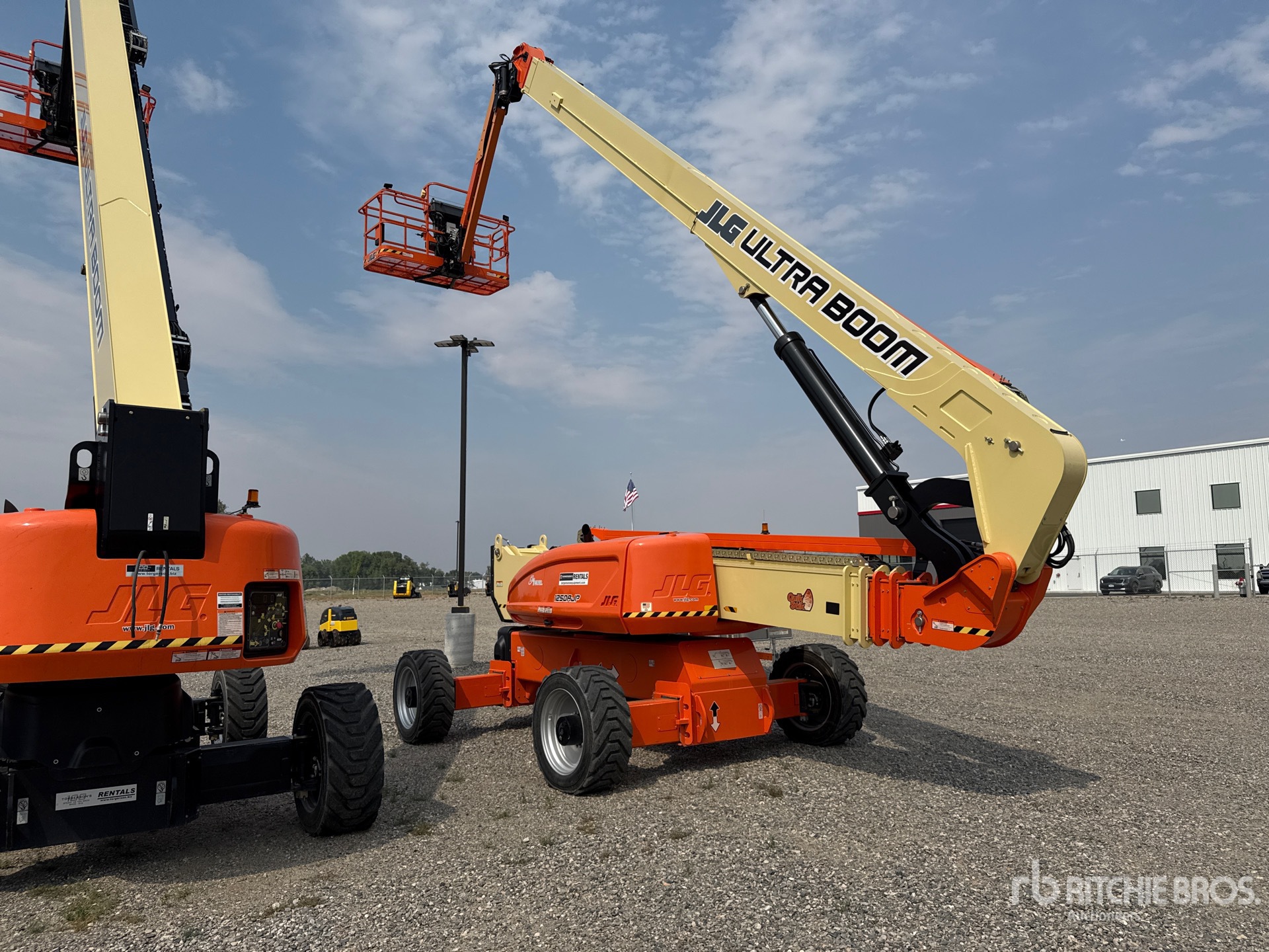 2023 JLG 1250AJP